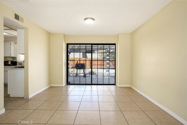 5389 Evergem Avenue, Palmdale, CA 93552 — photo 10 of 40