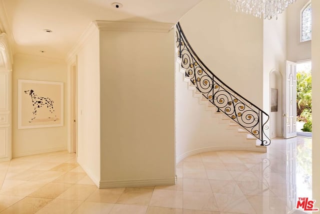 166 N Mccadden Place, Los Angeles, CA 90004 — photo 4 of 37