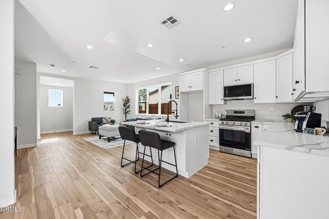 1131 W 2nd Street, Oxnard, CA 93030 — photo 11 of 43