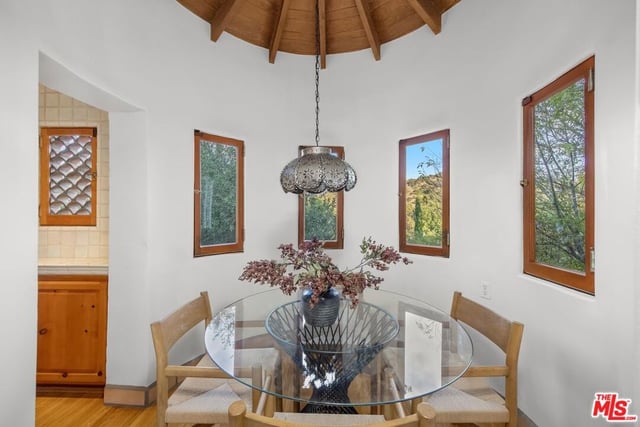 15012 Del Gado Drive, Sherman Oaks, CA 91403 — photo 16 of 37