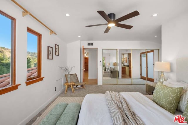 15012 Del Gado Drive, Sherman Oaks, CA 91403 — photo 18 of 37