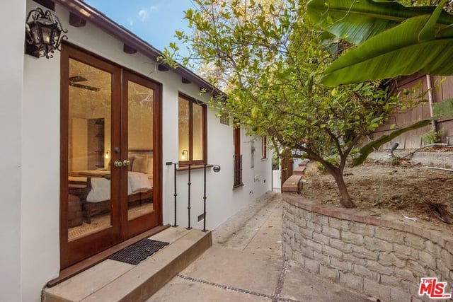 15012 Del Gado Drive, Sherman Oaks, CA 91403 — photo 21 of 37