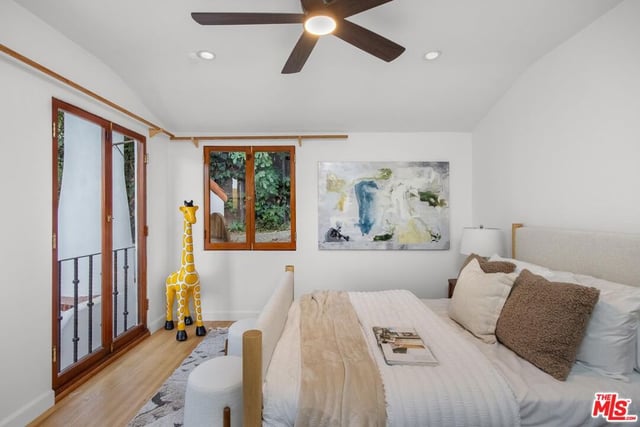 15012 Del Gado Drive, Sherman Oaks, CA 91403 — photo 23 of 37