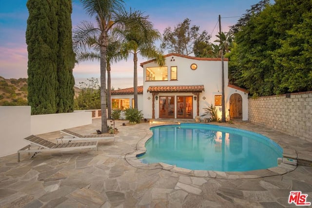 15012 Del Gado Drive, Sherman Oaks, CA 91403 — photo 33 of 37