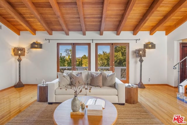 15012 Del Gado Drive, Sherman Oaks, CA 91403 — photo 4 of 37