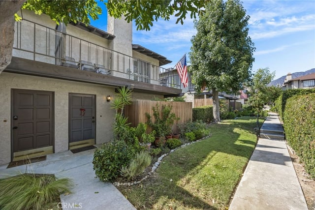 541 Linwood Ave C, Monrovia, CA 91016 — photo 4 of 34