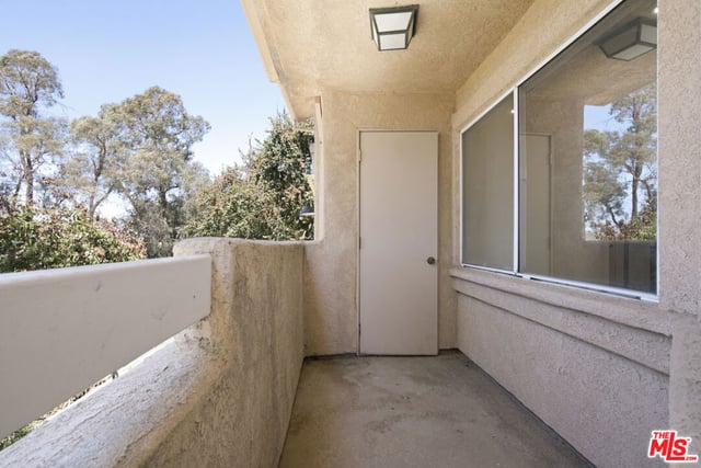 19863 Sandpiper Place 105, Newhall, CA 91321 — photo 26 of 33