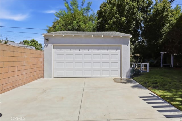 11957 Collins Street, Valley Village, CA 91607 — photo 9 of 42