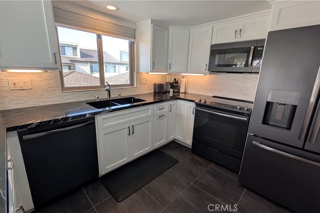 3554 Sunset, Oxnard, CA 93035 — photo 7 of 29