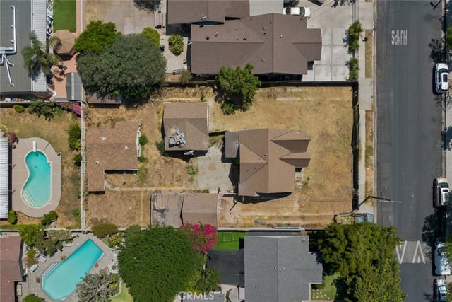 6824 Tyrone, Van Nuys, CA 91405 — photo 9 of 10