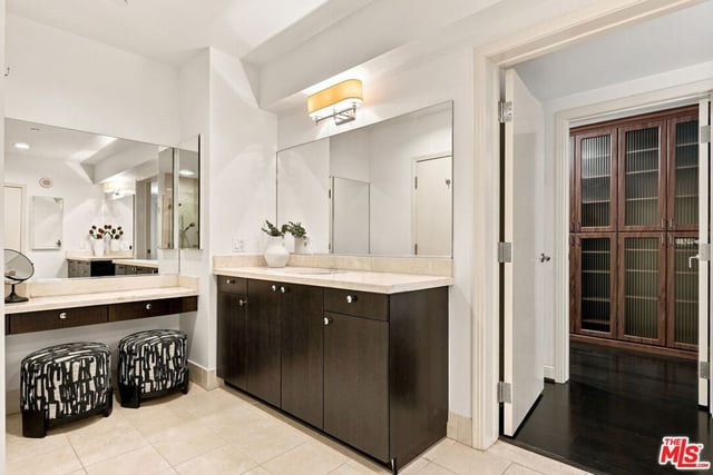 10800 Wilshire Boulevard 403, Los Angeles, CA 90024 — photo 43 of 58