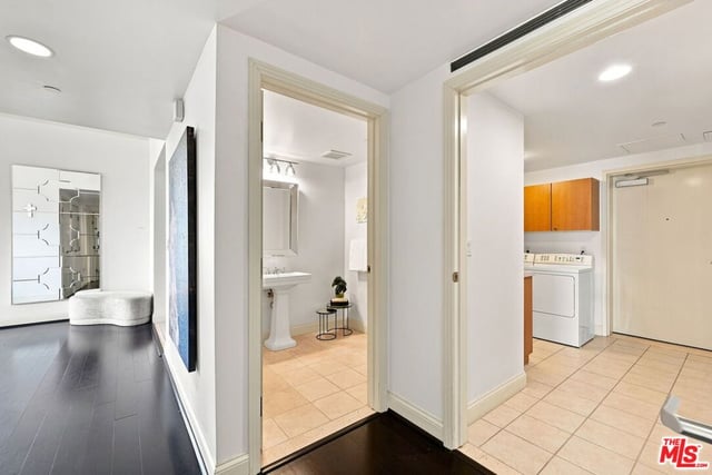 10800 Wilshire Boulevard 403, Los Angeles, CA 90024 — photo 45 of 58