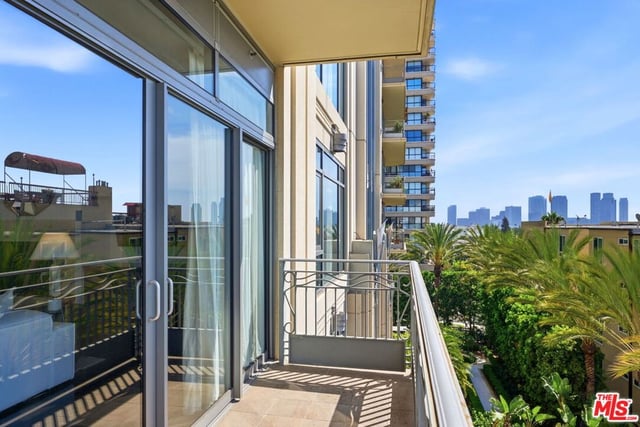 10800 Wilshire Boulevard 403, Los Angeles, CA 90024 — photo 49 of 58
