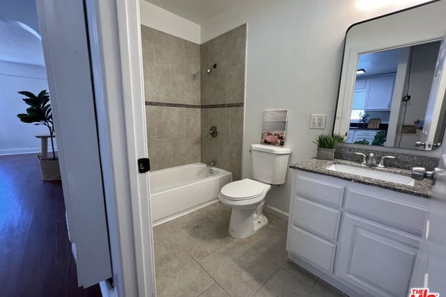 6055 7th Avenue, Los Angeles, CA 90043 — photo 14 of 21