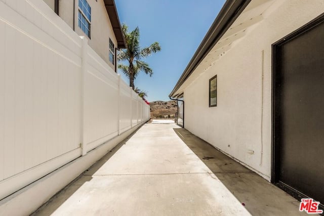 5703 Parkmor Road, Calabasas, CA 91302 — photo 32 of 50