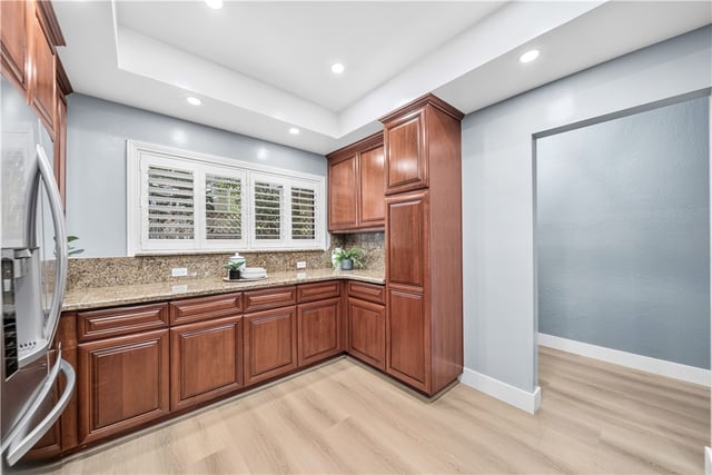 450 San Vicente Boulevard 104, Santa Monica, CA 90402 — photo 12 of 34