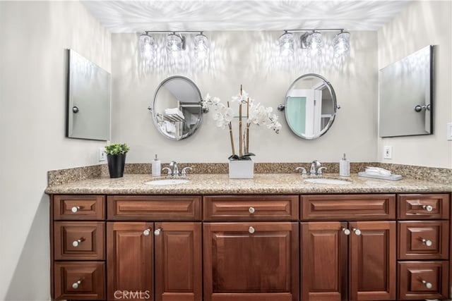 450 San Vicente Boulevard 104, Santa Monica, CA 90402 — photo 19 of 34
