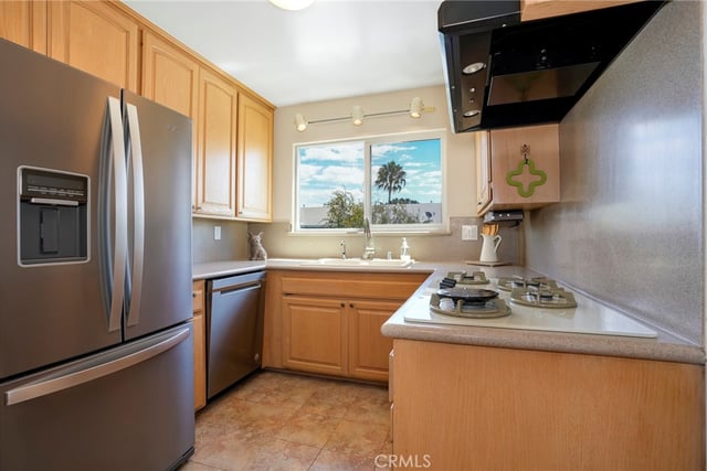 1240 Franklin Street 5, Santa Monica, CA 90404 — photo 11 of 25