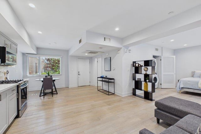 137 S Wilson Avenue 106, Pasadena, CA 91106 — photo 19 of 26