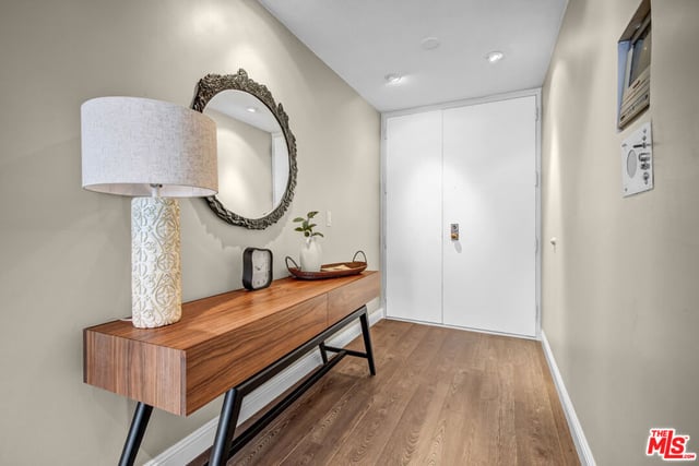 10790 Wilshire Boulevard 404, Los Angeles, CA 90024 — photo 4 of 32