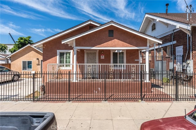 4255 Menlo, Los Angeles, CA 90037 — photo 2 of 23