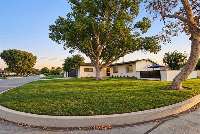 554 W Verness Street, Covina, CA 91723 — photo 5 of 41