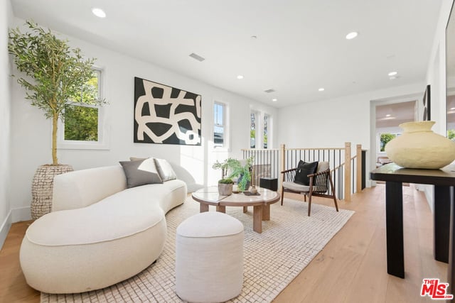 4328 Wilkinson Avenue, Studio City, CA 91604 — photo 12 of 28