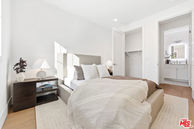 4328 Wilkinson Avenue, Studio City, CA 91604 — photo 17 of 28