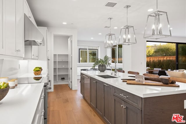 4328 Wilkinson Avenue, Studio City, CA 91604 — photo 5 of 28