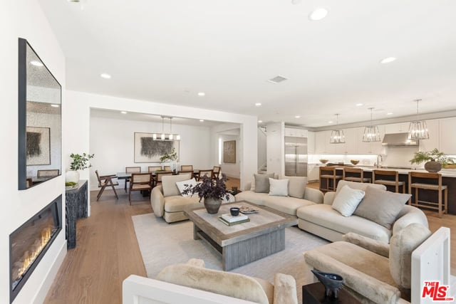4328 Wilkinson Avenue, Studio City, CA 91604 — photo 7 of 28
