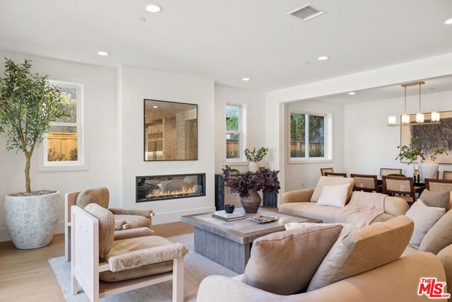4328 Wilkinson Avenue, Studio City, CA 91604 — photo 8 of 28