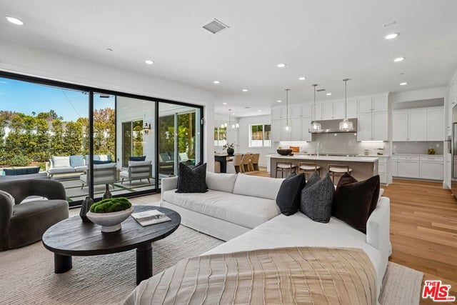 9521 Cattaraugus Avenue, Los Angeles, CA 90034 — photo 9 of 40