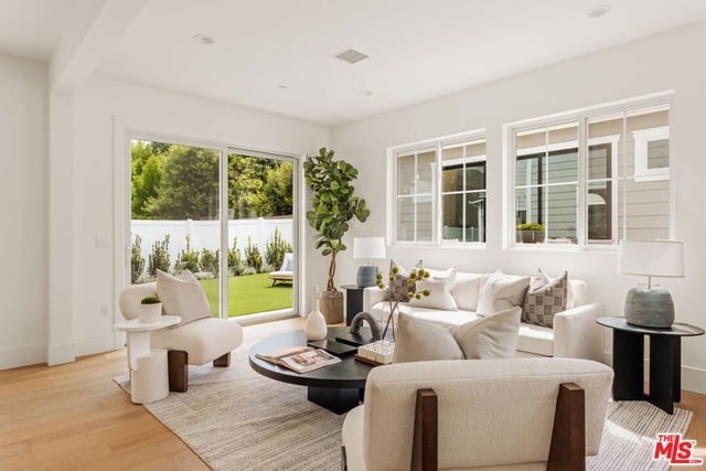 2803 Cardiff Avenue, Los Angeles, CA 90034 — photo 5 of 18