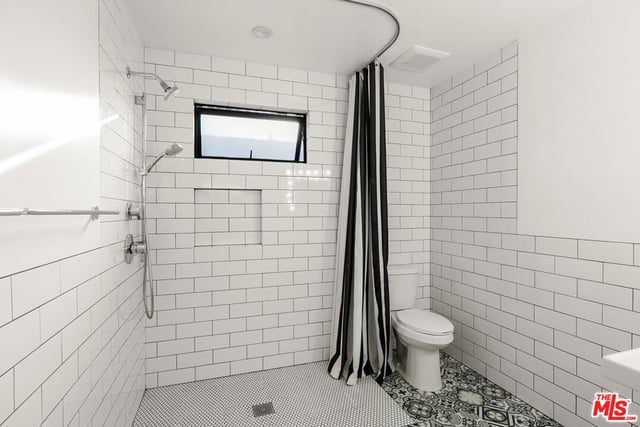 754 Washington Boulevard, Los Angeles, CA 90292 — photo 8 of 13