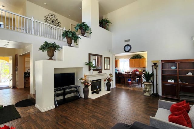 1361 Domingo Place, Oxnard, CA 93030 — photo 5 of 33