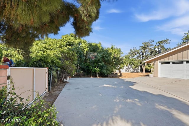 280 Cummings Road, Santa Paula, CA 93060 — photo 5 of 48