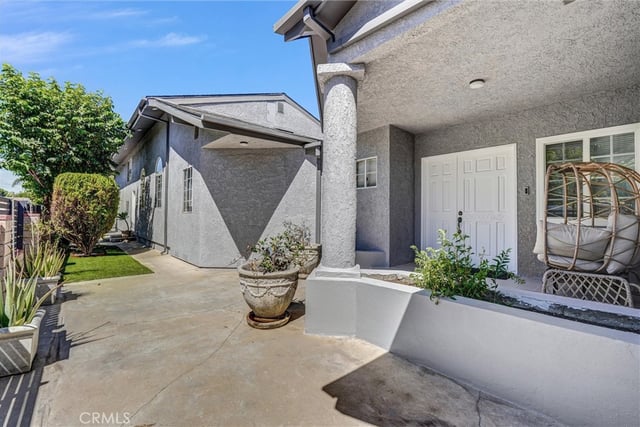 15012 Wyandotte, Los Angeles, CA 91405 — photo 18 of 59