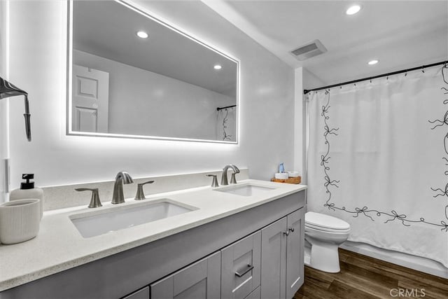 15012 Wyandotte, Los Angeles, CA 91405 — photo 27 of 59