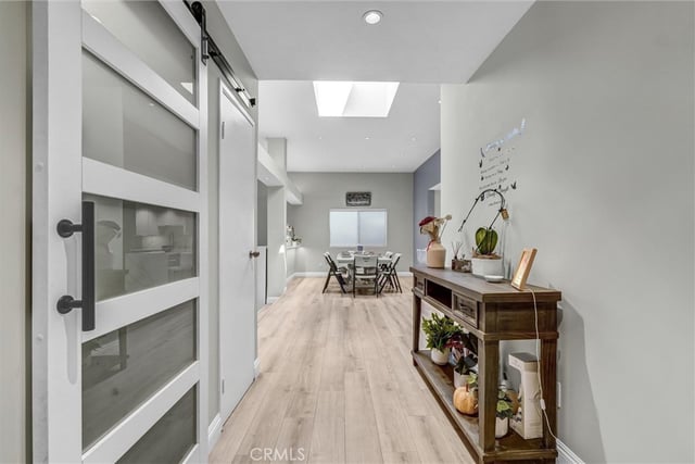 15012 Wyandotte, Los Angeles, CA 91405 — photo 28 of 59
