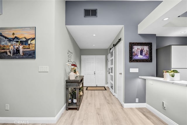 15012 Wyandotte, Los Angeles, CA 91405 — photo 29 of 59