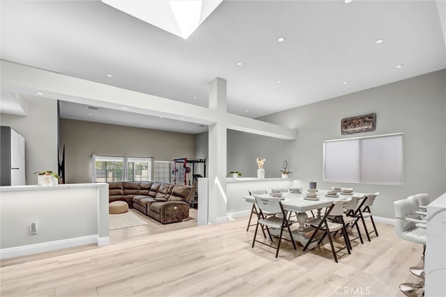 15012 Wyandotte, Los Angeles, CA 91405 — photo 30 of 59
