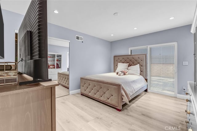 15012 Wyandotte, Los Angeles, CA 91405 — photo 48 of 59