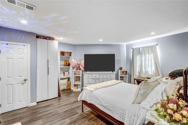 15012 Wyandotte, Los Angeles, CA 91405 — photo 54 of 59