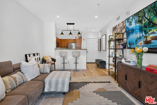 100 S Alameda Street 476, Los Angeles, CA 90012 — photo 7 of 34