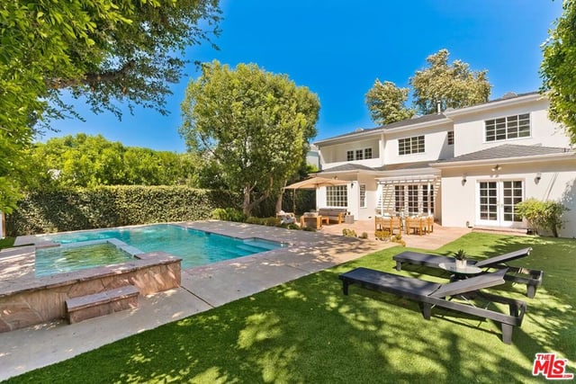 4135 Nagle Avenue, Los Angeles, CA 91423 — photo 4 of 31