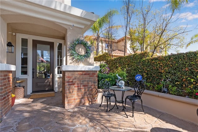 22019 Gold Canyon Drive, Saugus, CA 91390 — photo 5 of 51