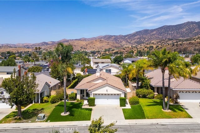 6631 Sasparilla Dr, Simi Valley, CA 93063 — photo 2 of 30