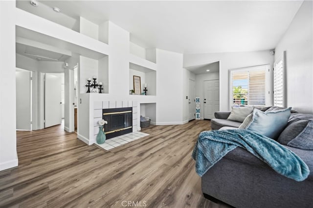 6631 Sasparilla Dr, Simi Valley, CA 93063 — photo 4 of 30