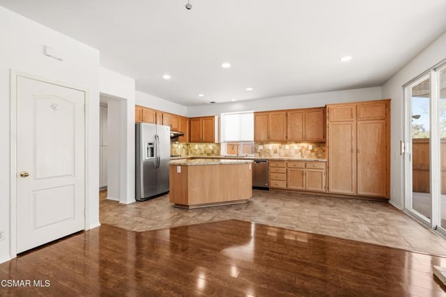 460 Fallbrook Avenue, Newbury Park, CA 91320 — photo 7 of 26