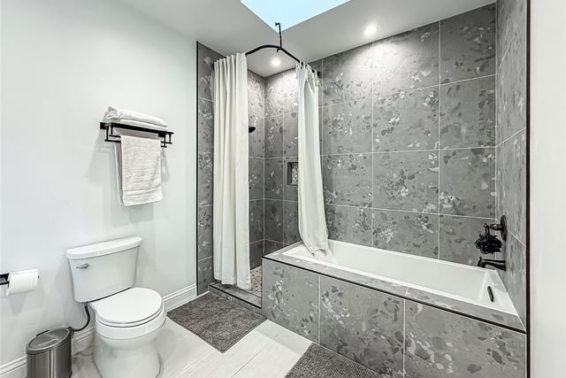 23254 Hatteras, Woodland Hills, CA 91367 — photo 33 of 75
